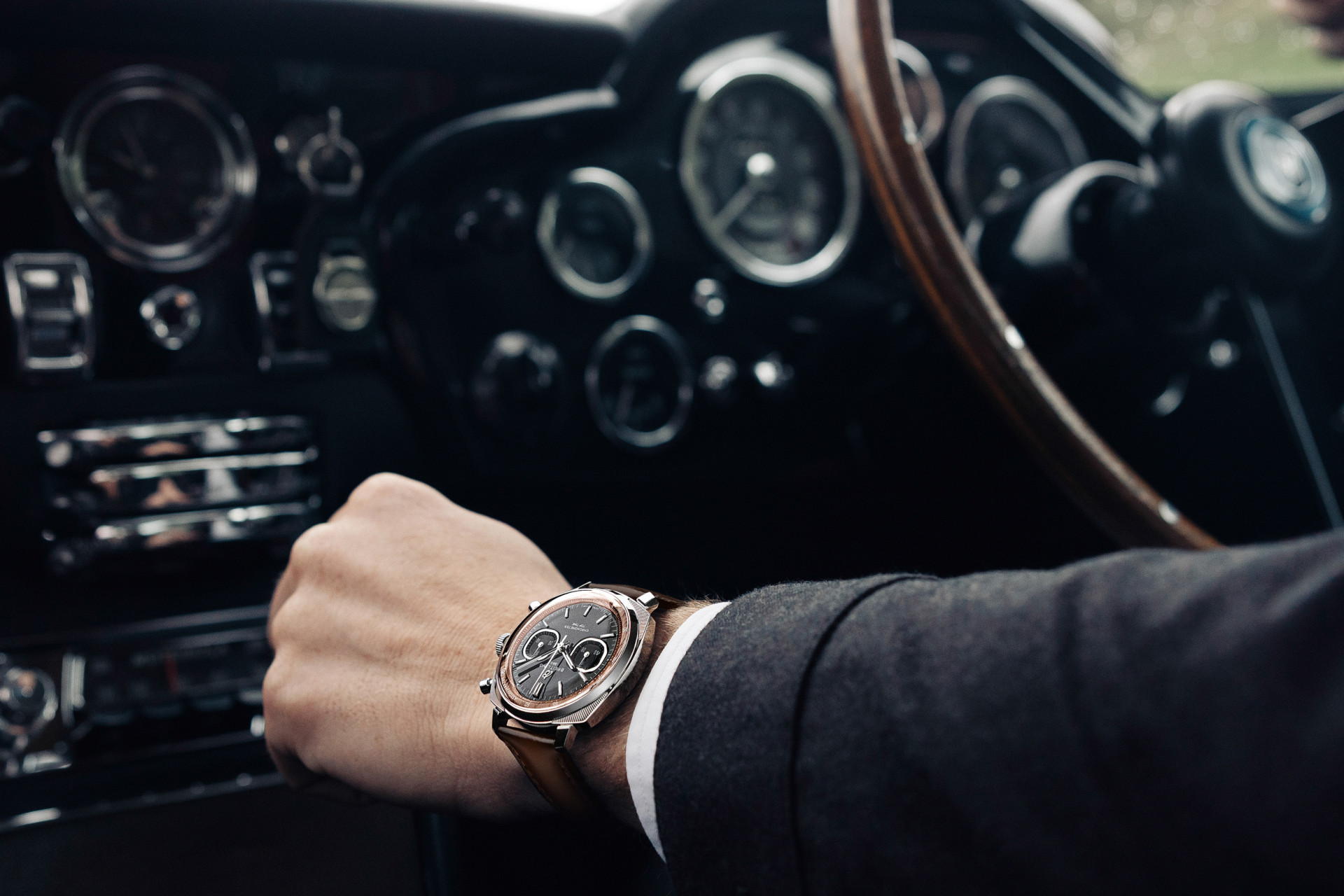 Breitling Top Time B01 Chronograph 41 Tribute to Aston Martin DB5