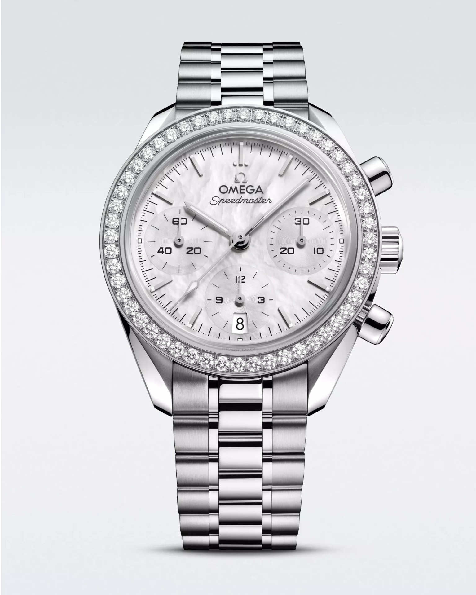 Omega Speedmaster 38 mm. Полное обновление линейки