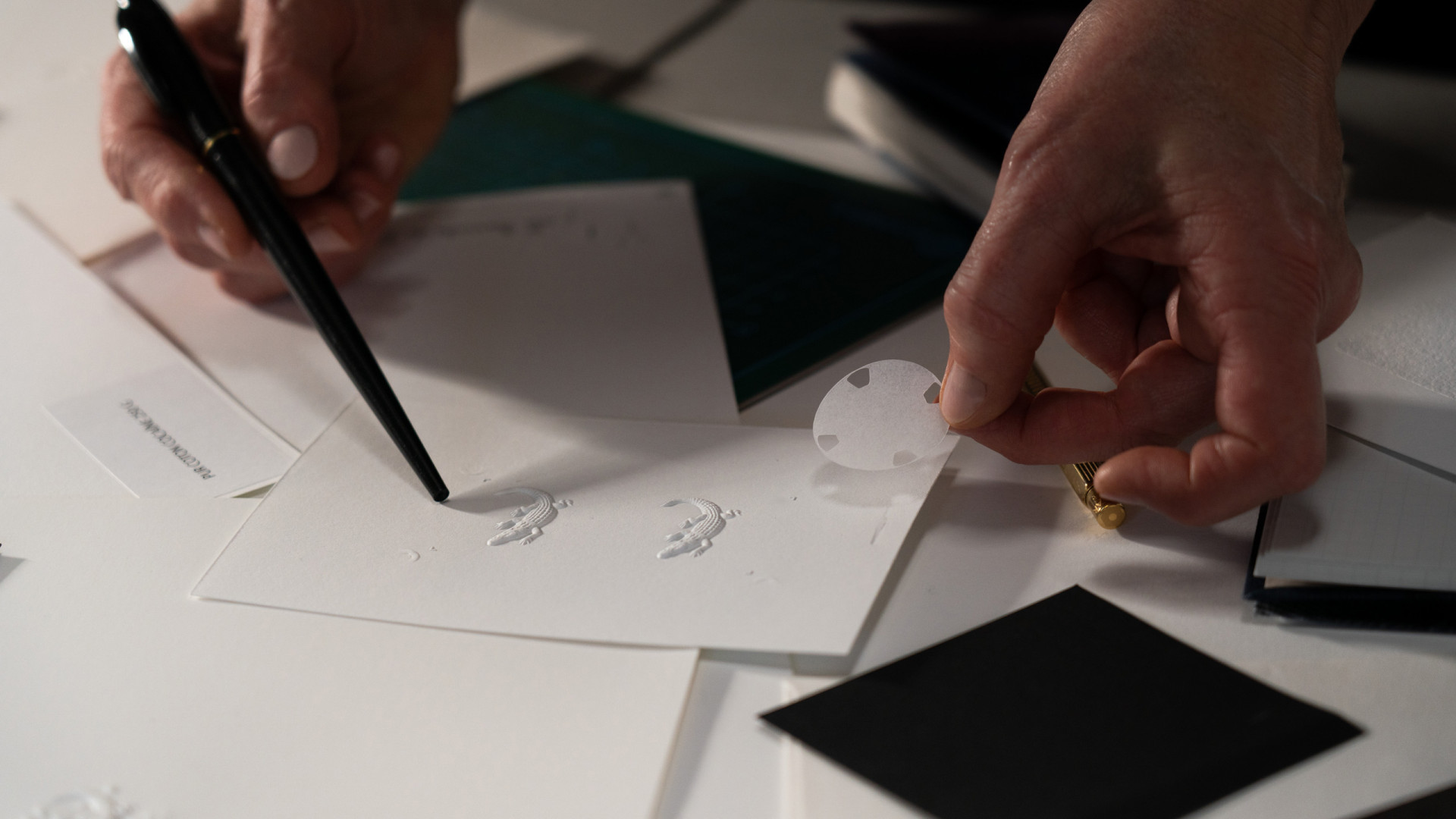 Vacheron Constantin Métiers d'Art Tribute to the Animal Kingdom – Papercroc. Тиснение на бумаге