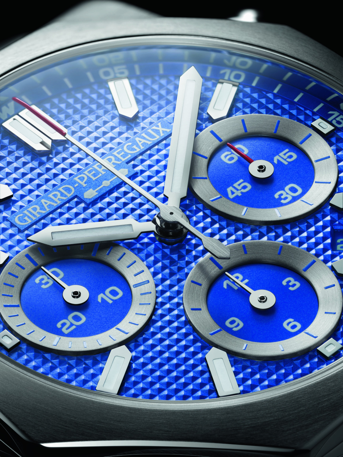 Girard-Perragaux Laureato Chronograph и Laureato 42mm Williams Edition