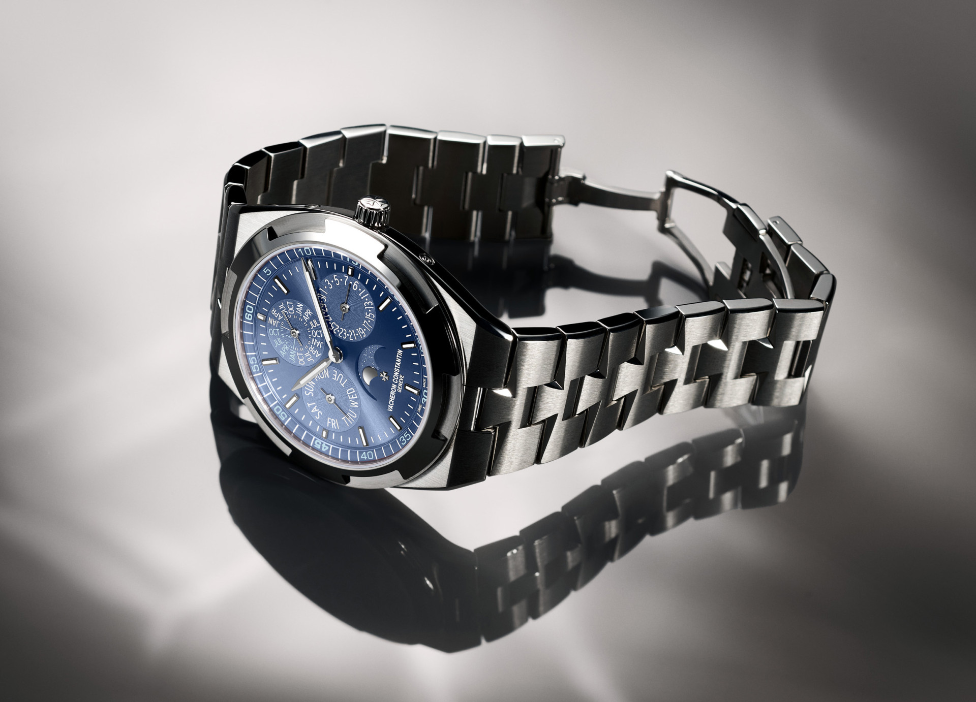 Vacheron Constantin Overseas Perpetual Calendar Ultra-Thin 30th Anniversary Azure Blue