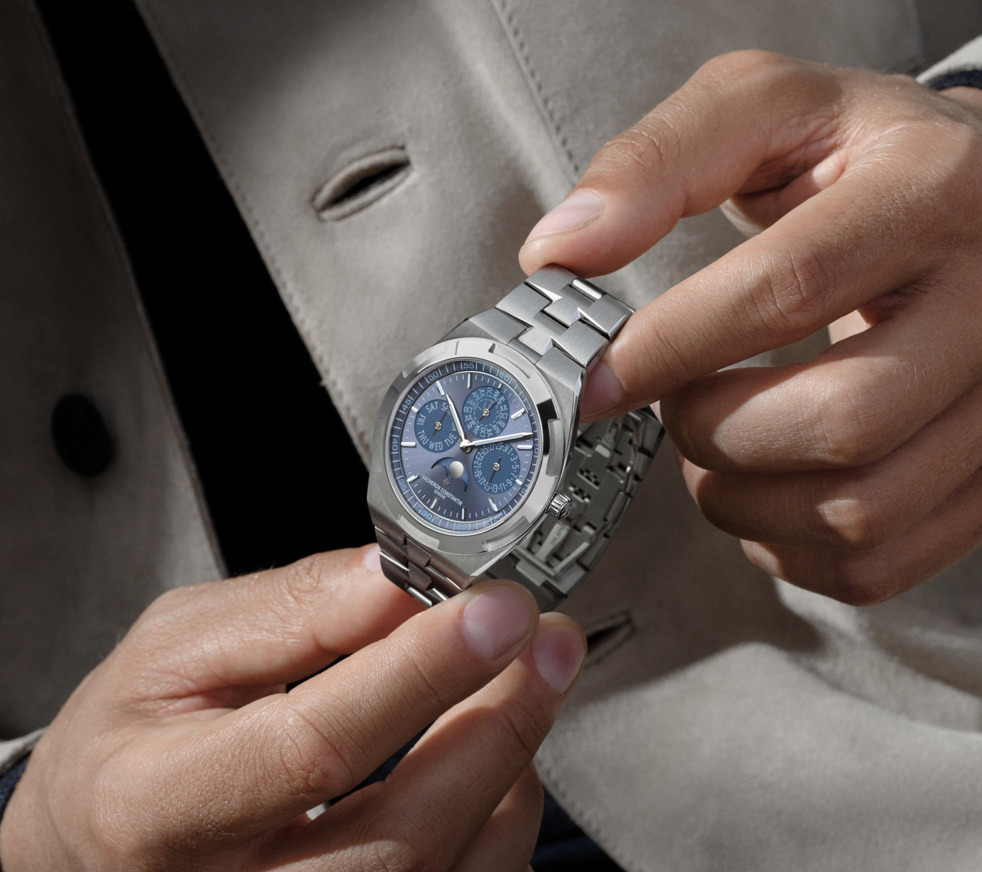Vacheron Constantin Overseas Perpetual Calendar Ultra-Thin 30th Anniversary Azure Blue