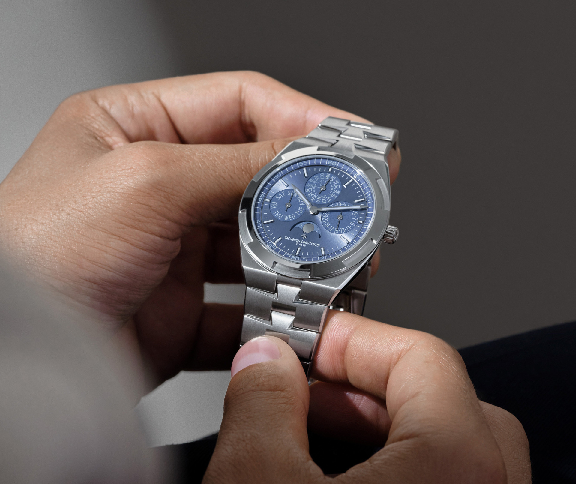 Vacheron Constantin Overseas Perpetual Calendar Ultra-Thin 30th Anniversary Azure Blue